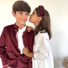 conjunto niño y niña arras | Bodas invierno traje de niño en terciopleo burdeos | Conjuntos arras niños Lola Likes