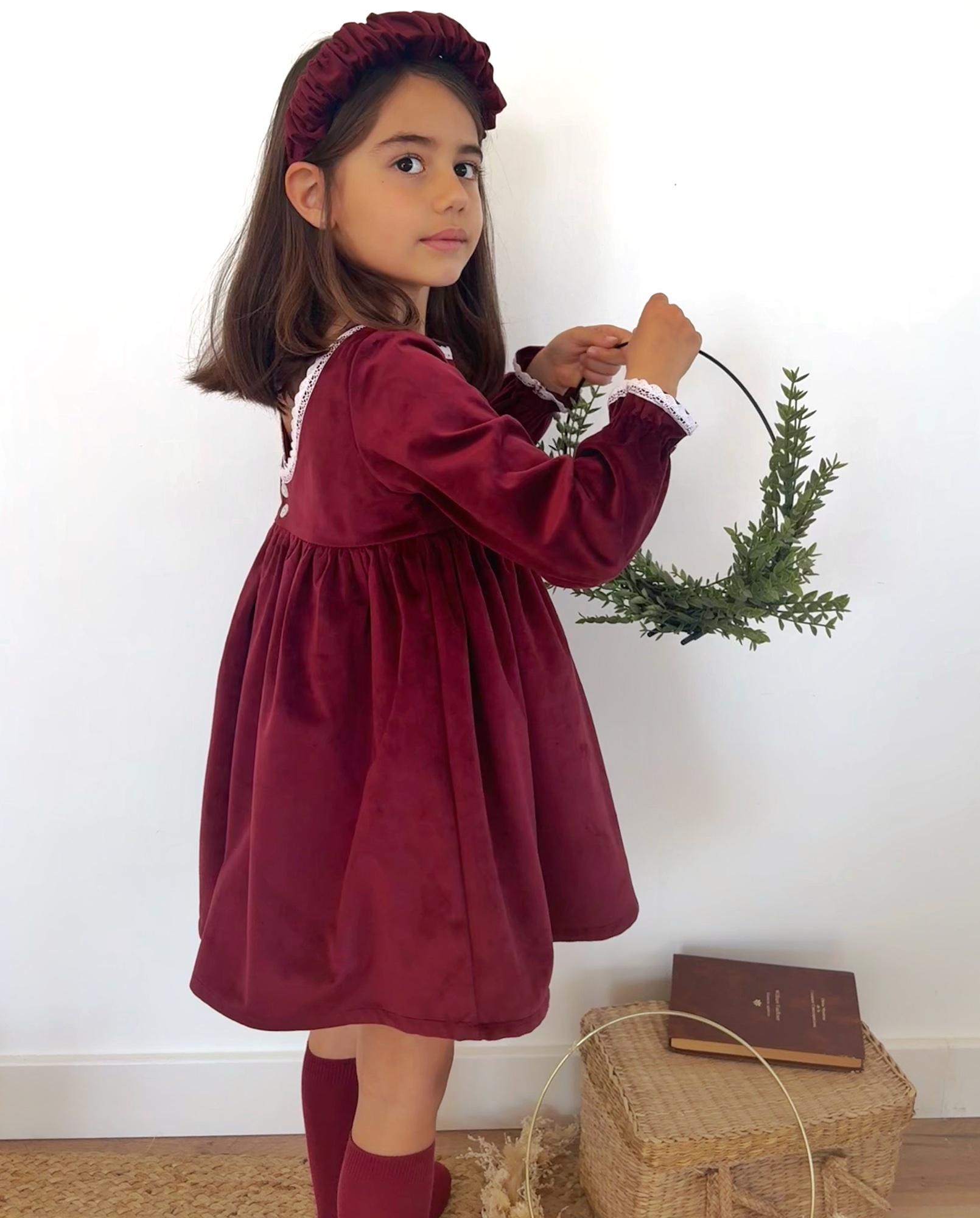 hermanos conjuntados terciopelo burdeos | Navidad Lola likes Vestido niña terciopelo burdeos | Lola Likes